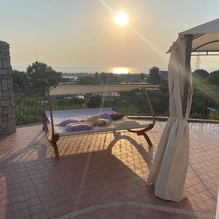Domus Parva - Villa Con Bio-Piscina, Spa Privata E Appartamenti Panoramici Bacoli Eksteriør bilde