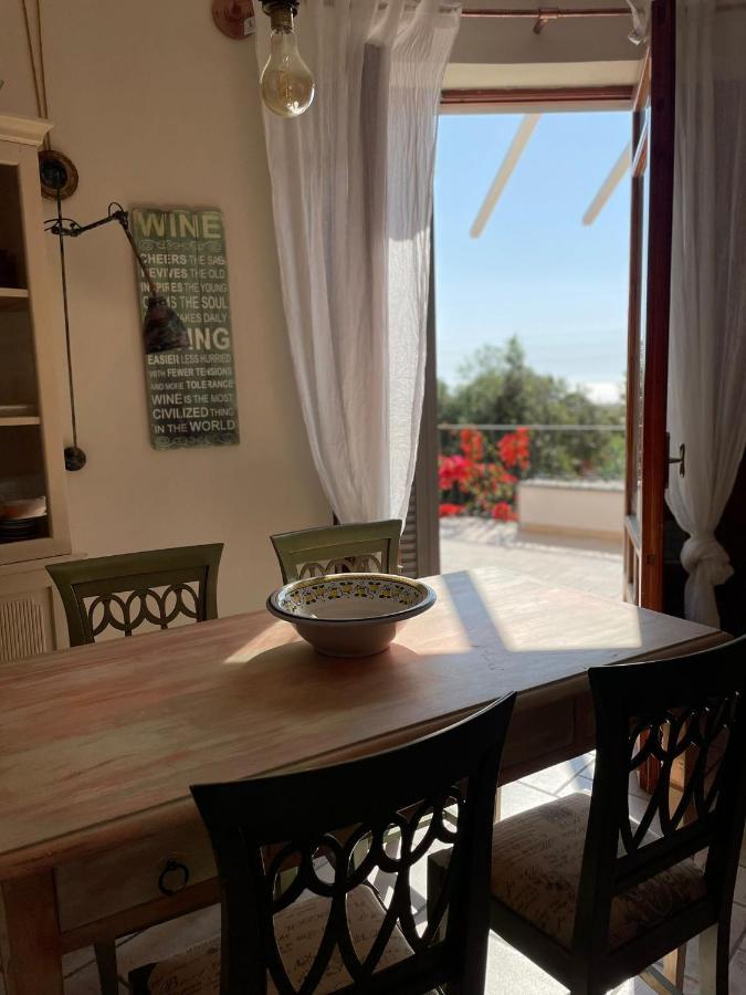 Domus Parva - Villa Con Bio-Piscina, Spa Privata E Appartamenti Panoramici Bacoli Eksteriør bilde
