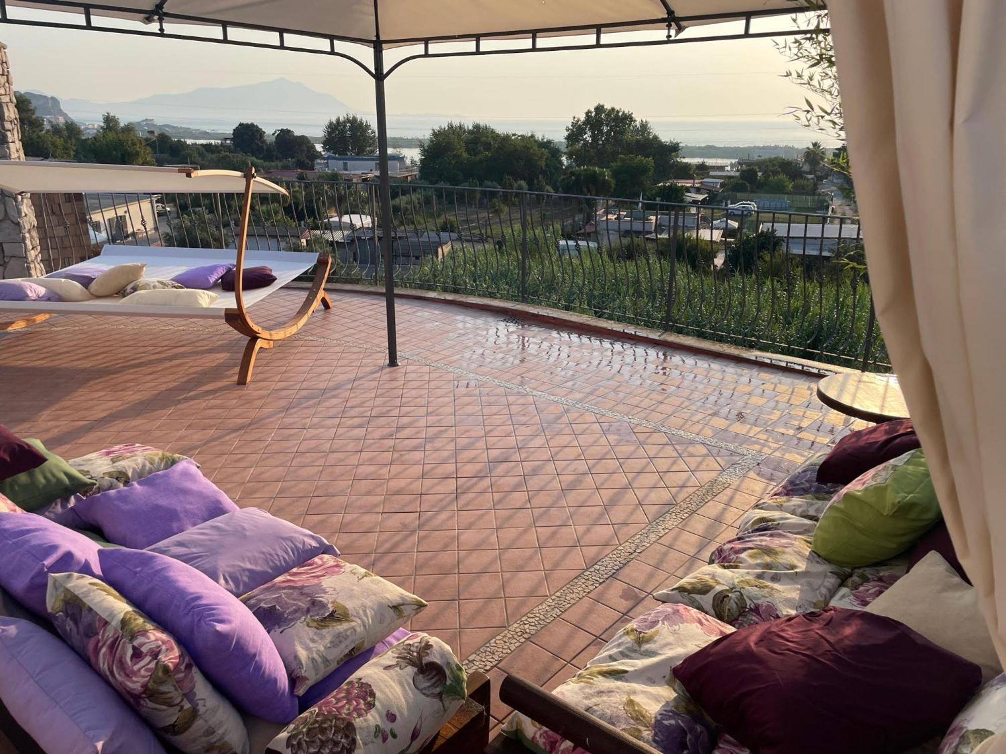 Domus Parva - Villa Con Bio-Piscina, Spa Privata E Appartamenti Panoramici Bacoli Eksteriør bilde