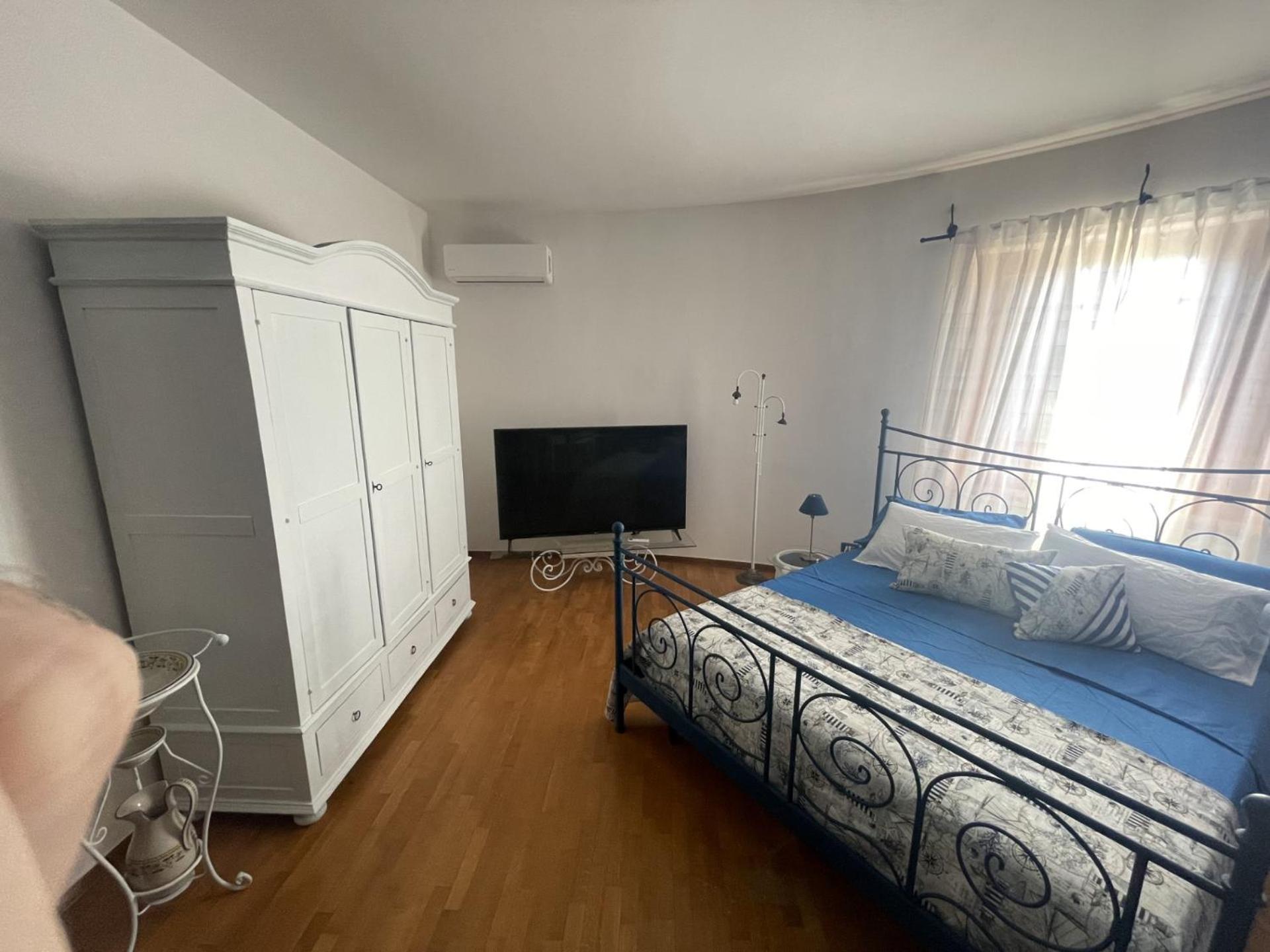 Domus Parva - Villa Con Bio-Piscina, Spa Privata E Appartamenti Panoramici Bacoli Eksteriør bilde